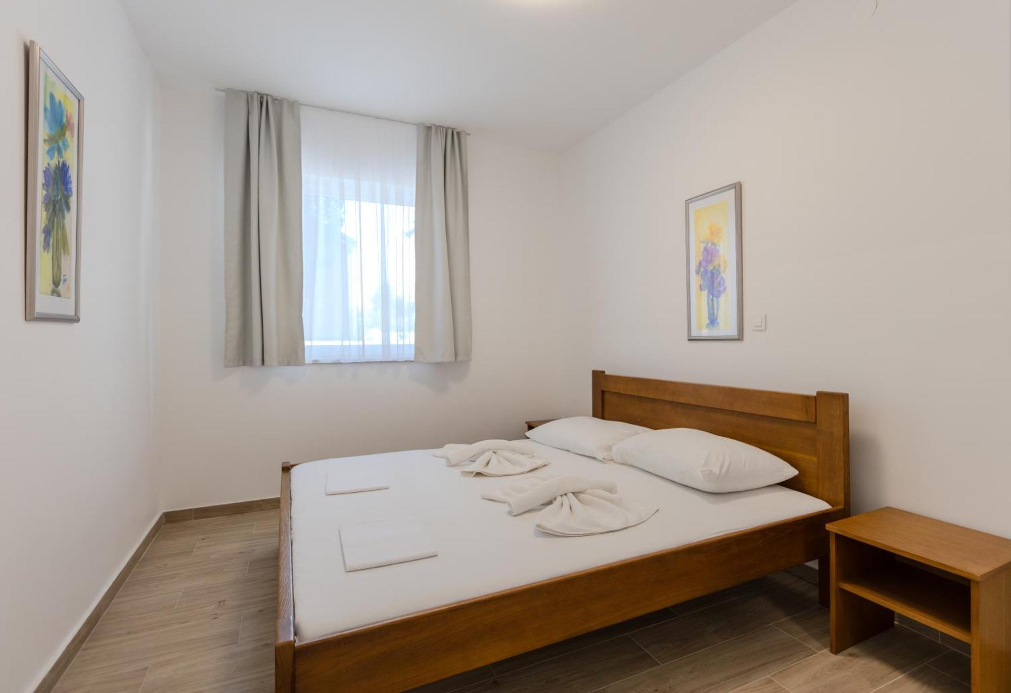 Apartments Lorena Privlaka  Exterior photo
