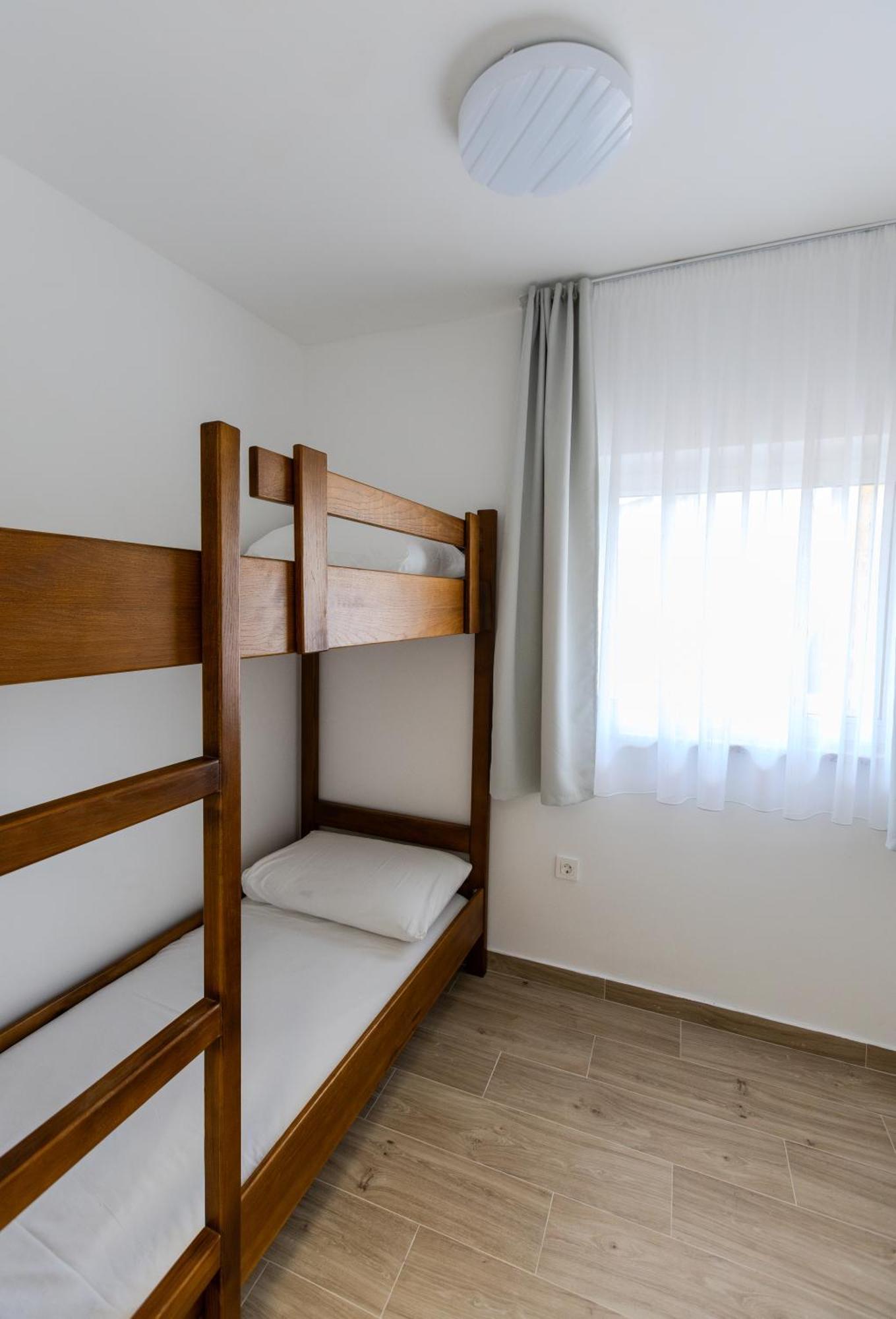Apartments Lorena Privlaka  Exterior photo